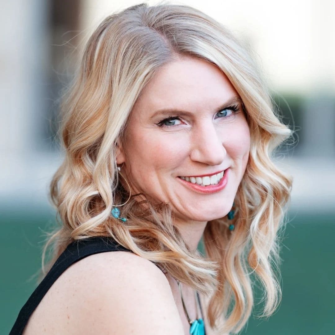 Carrie Jones - Profile Picture
